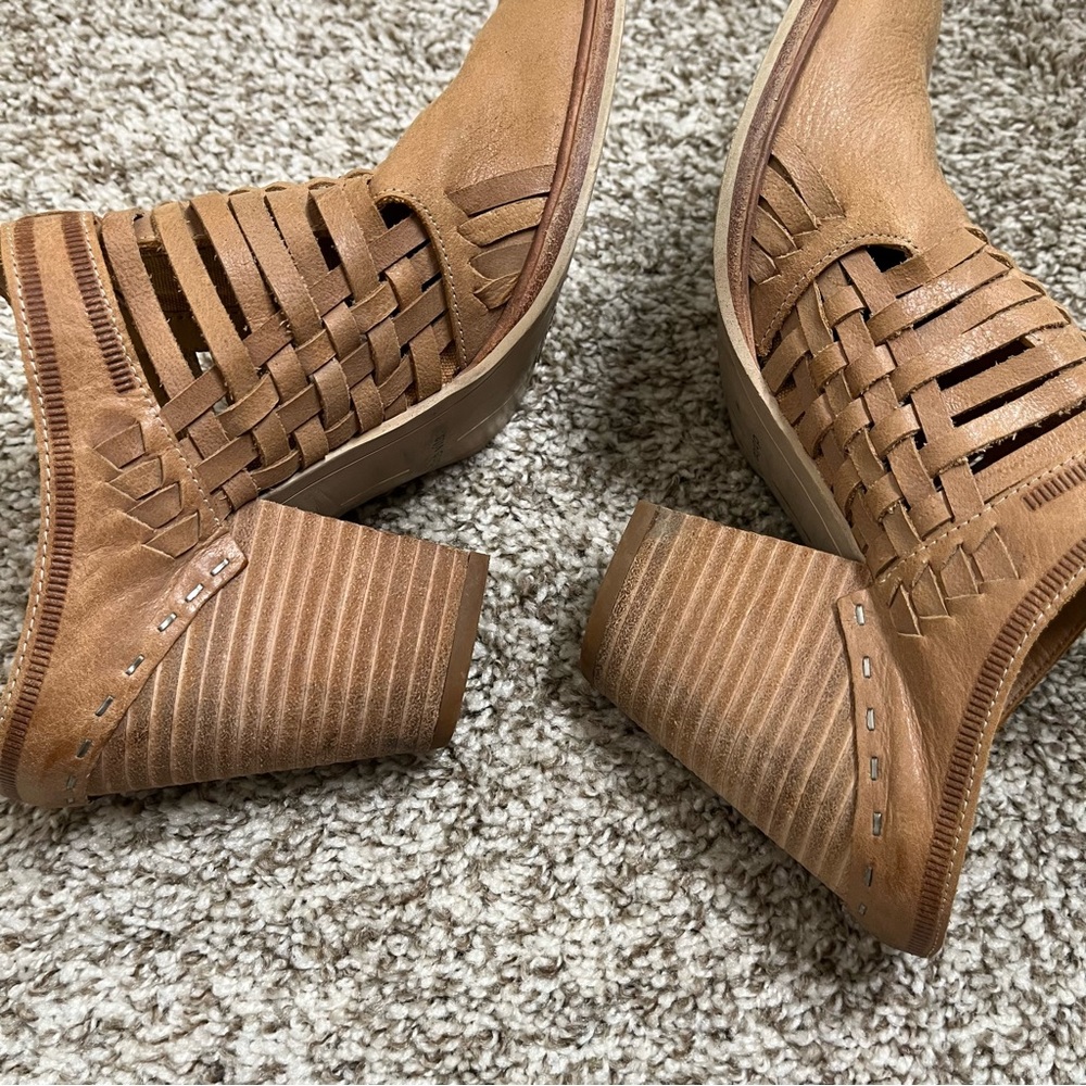 DOLCE VITA Camel Brown Almond Toe Block Heel Slip On Leather Mules Size 8.5 - Picture 5 of 8